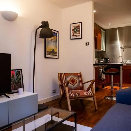 Chic In The Heart Of Leeds Centre Apartment *